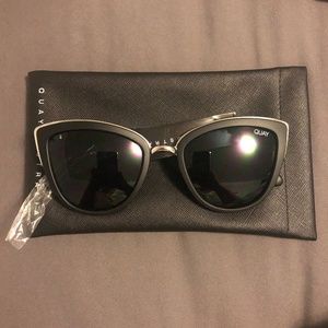 New My Girl Quay Australia Sunglasses in Black wit